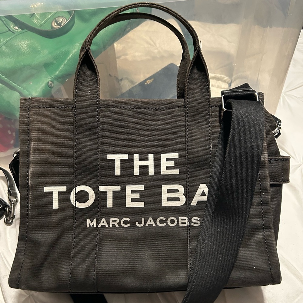 Marc Jacobs Black Messenger Bag Contemporary Design
